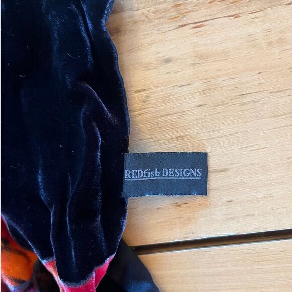 REDfish Designs Velvet & Silk Butterfly Scarf/wrap. Beautiful colors! - Picture 2 of 4